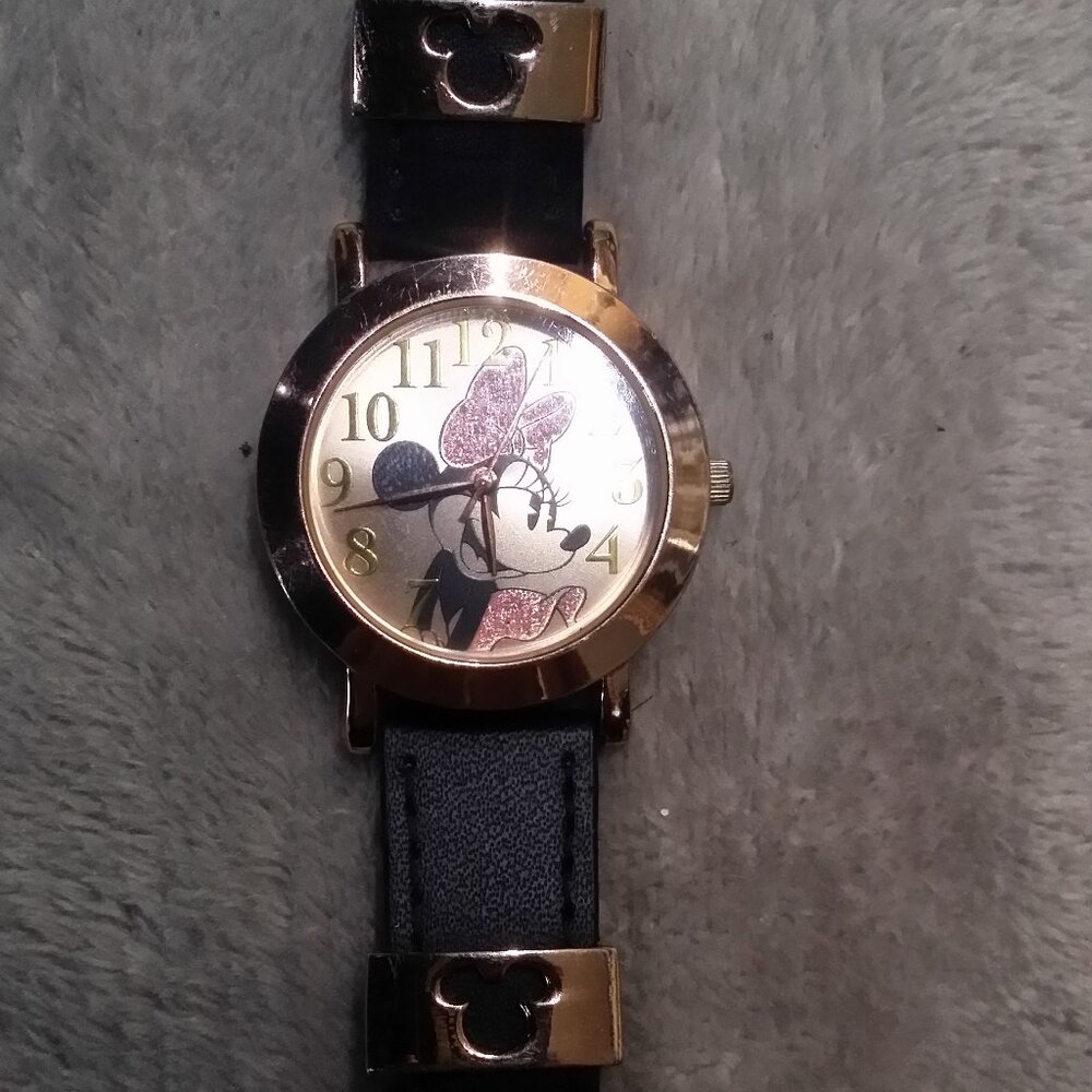Rose Gold Disney Minnie Mouse watch
